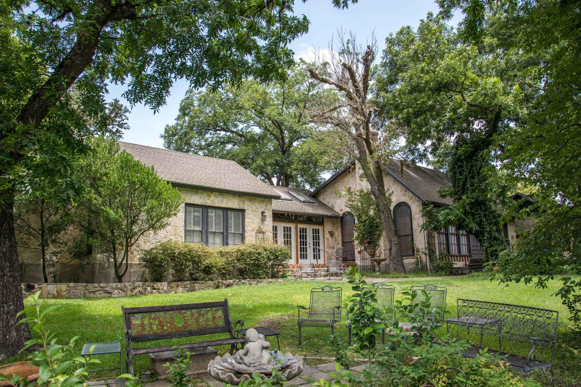 828 acres in Real County, Texas Texas Land and Ranch Co Morris